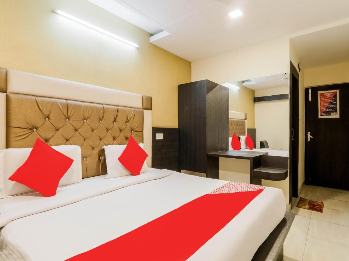 OYO 79765 Hotel Samrat Lucknow Buitenkant foto