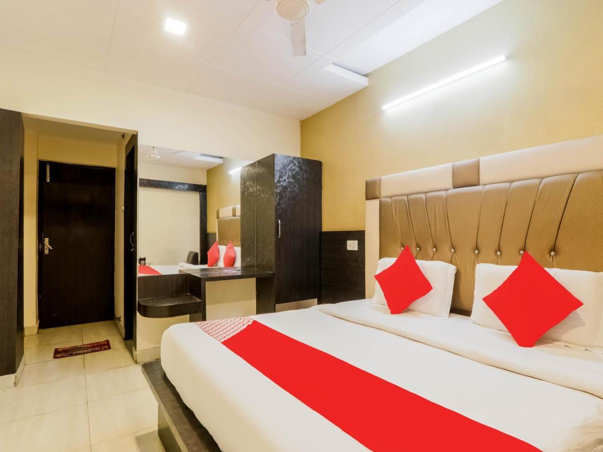 OYO 79765 Hotel Samrat Lucknow Buitenkant foto