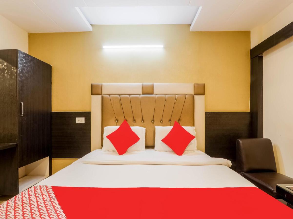 OYO 79765 Hotel Samrat Lucknow Buitenkant foto
