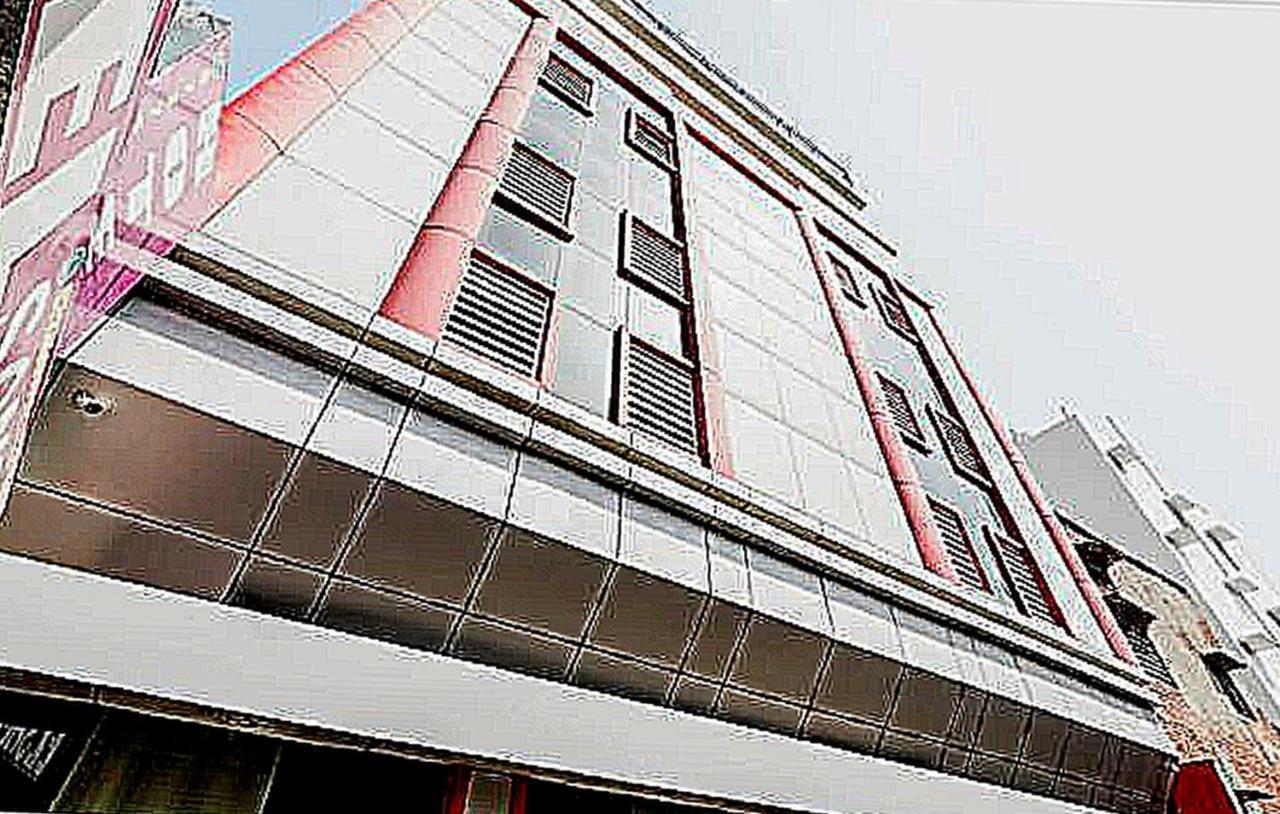 OYO 79765 Hotel Samrat Lucknow Buitenkant foto